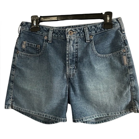 Silver Jeans Blue Mid Rise Denim Shorts Raw Hem Size 30 - Picture 1 of 5